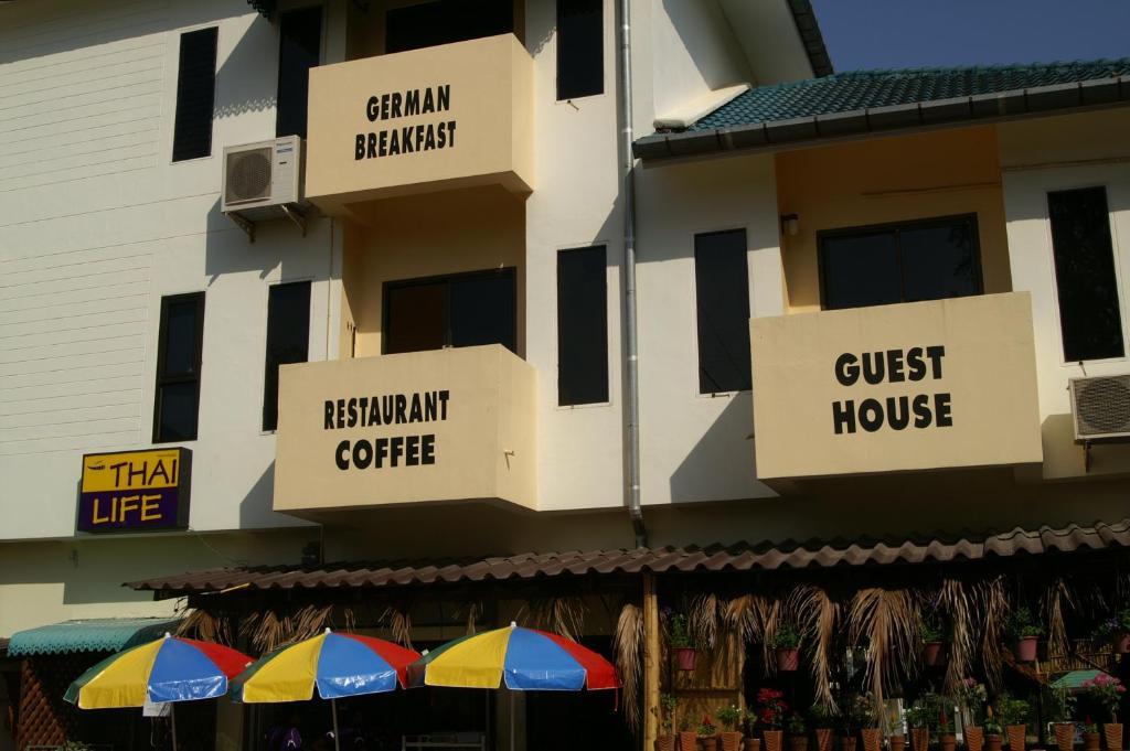 Thai Life Guesthouse Khaolak Khao Lak Exterior photo